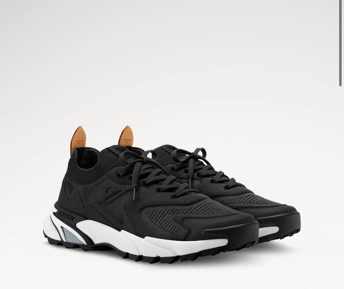 "LV" Runner Sneaker
